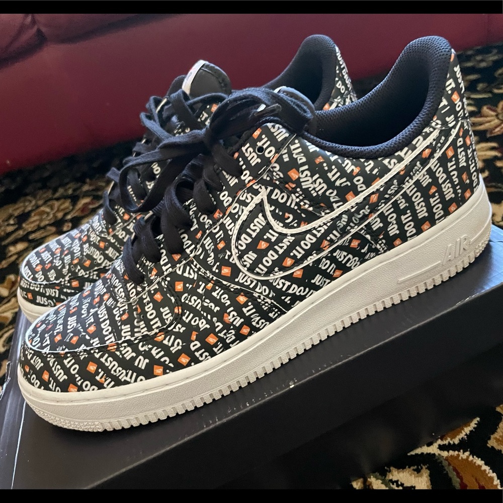 Nike Air Force 1 “Just Do It”
